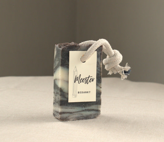 Meester cadeautje | Zeep aan koord